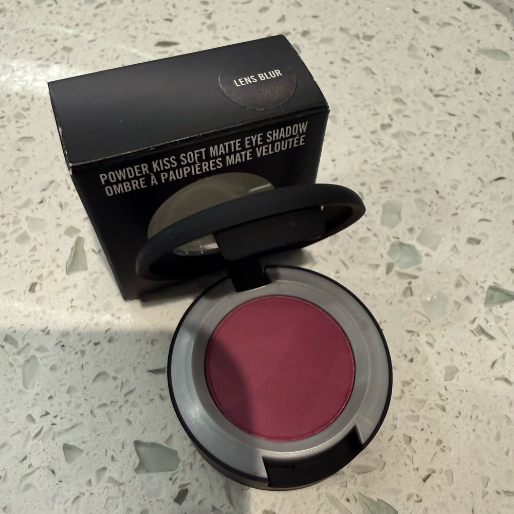 MAC Matte Eye Shadow Deep Pink